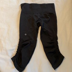 Lululemon cropped tights